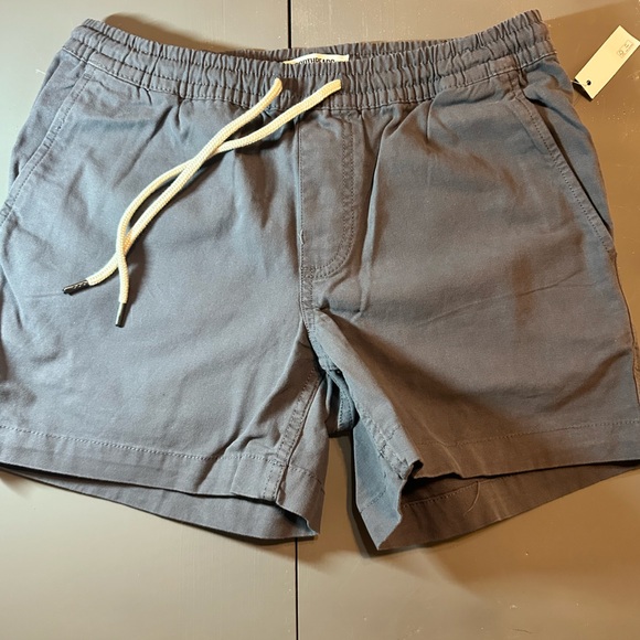 Shorts - Picture 1 of 5